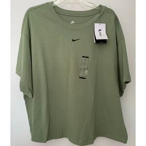 NWT The Nike Tee Loose Fit Plus 1X Green FB2948-386 Crop Short Sleeve